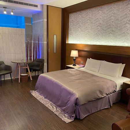 Purple Garden Motel Kaohsiung Eksteriør bilde