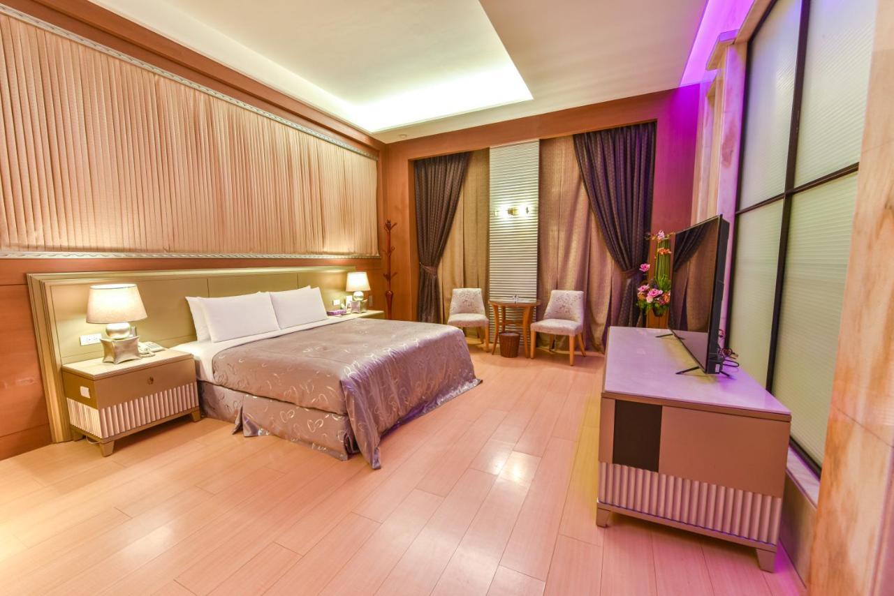 Purple Garden Motel Kaohsiung Eksteriør bilde