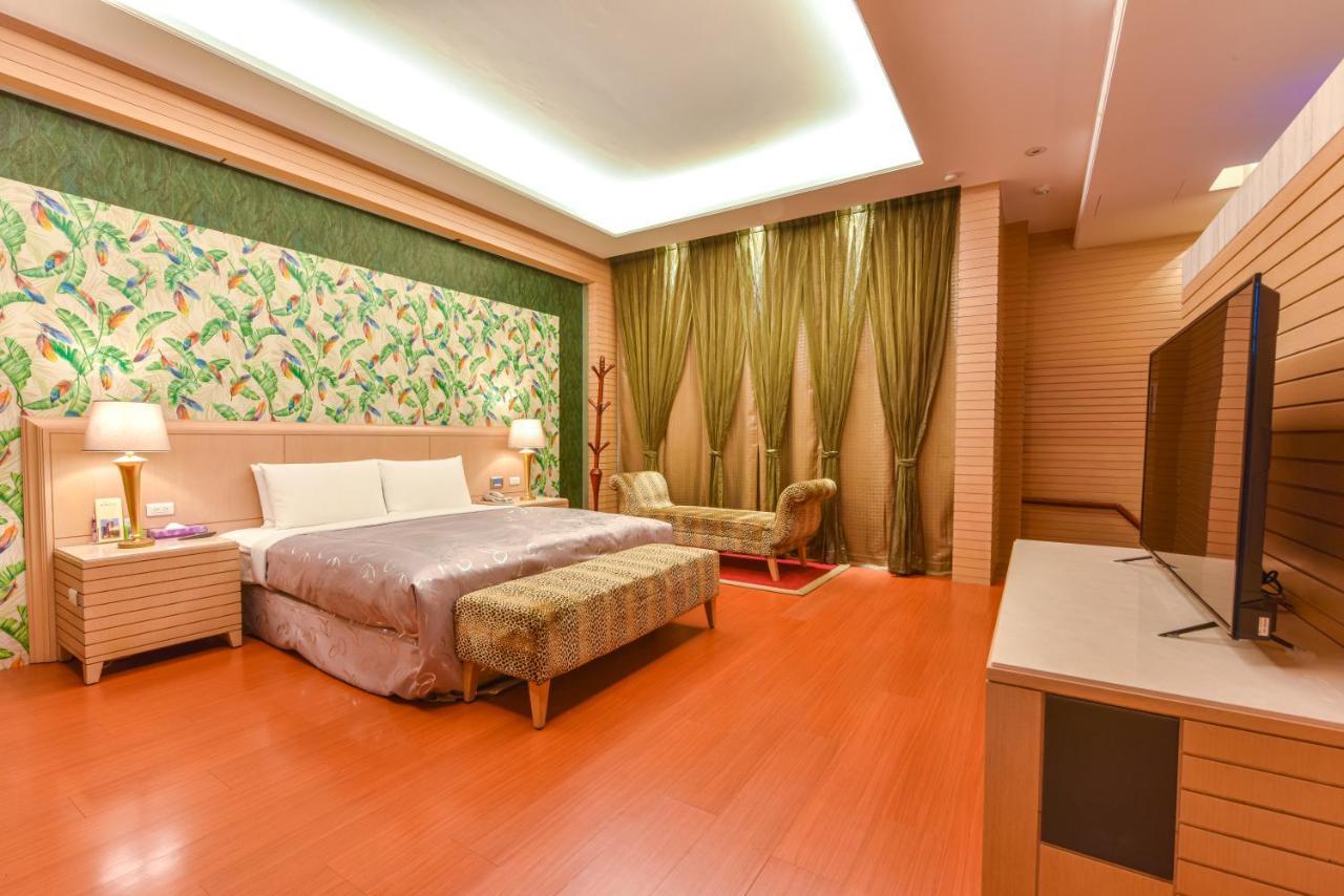 Purple Garden Motel Kaohsiung Eksteriør bilde