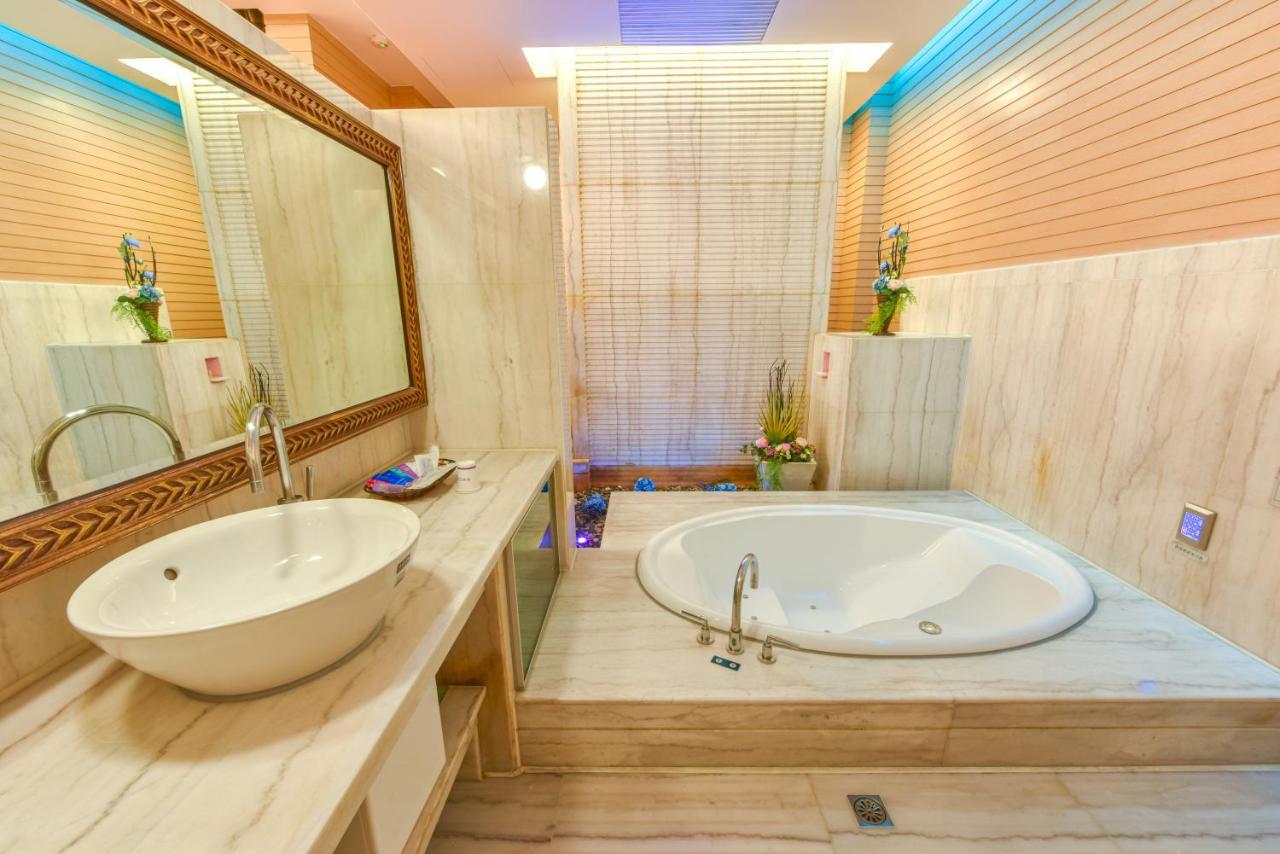 Purple Garden Motel Kaohsiung Eksteriør bilde