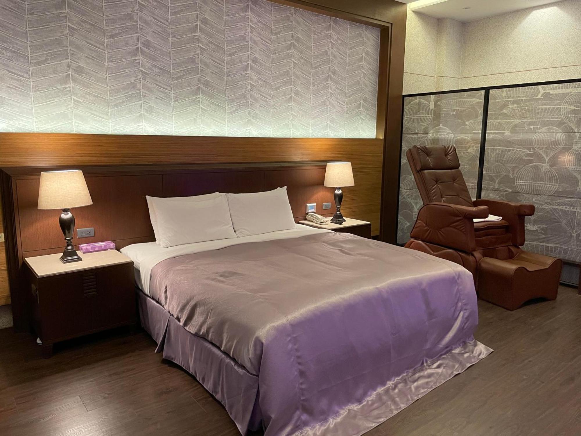 Purple Garden Motel Kaohsiung Eksteriør bilde
